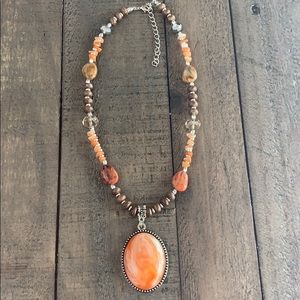Oval pendant wood necklace
